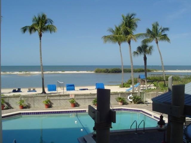 Mariners Boat House & Beach Club Hotel 3*