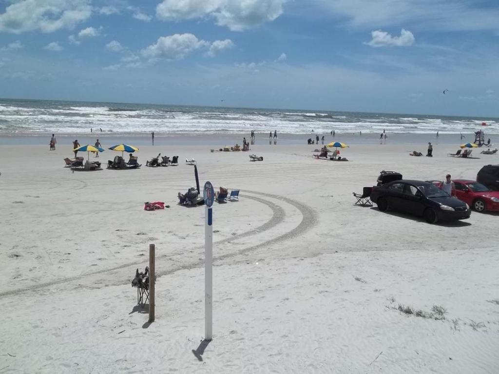 Ocean View One Bedroom Harbor Beach * Daytona Beach