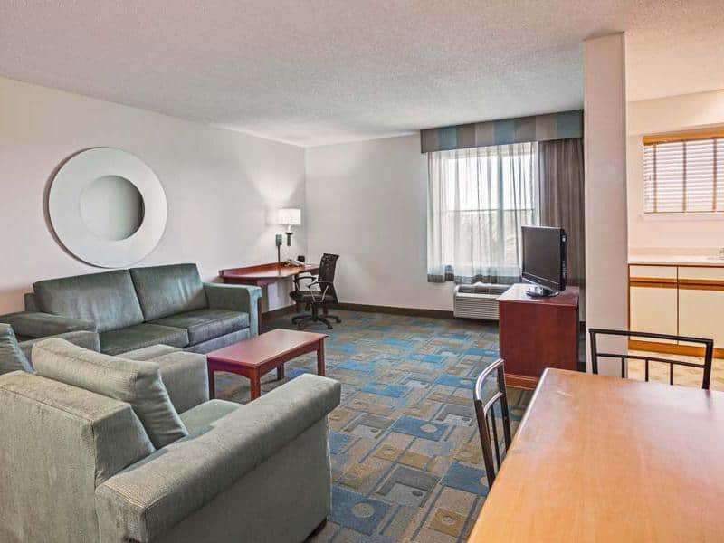 Hotel La Quinta By Wyndham East Naples