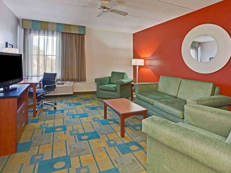 La Quinta By Wyndham East Hotel