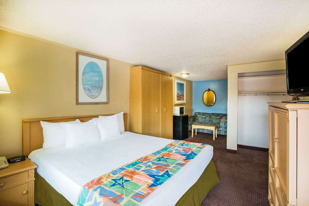 Hotel Super 8 By Wyndham Kissimmee-orlando Four Corners