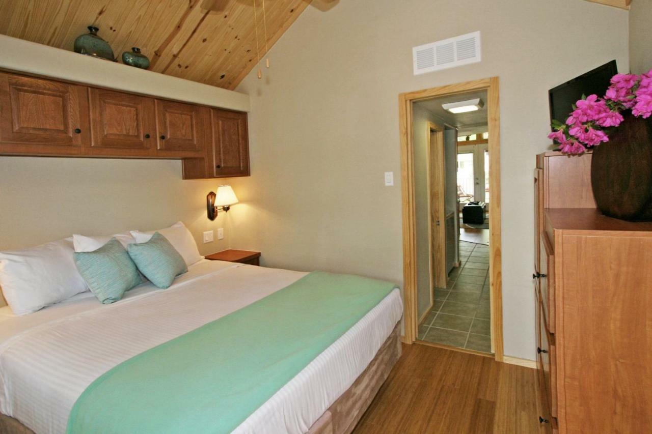 Live Oak Landing *