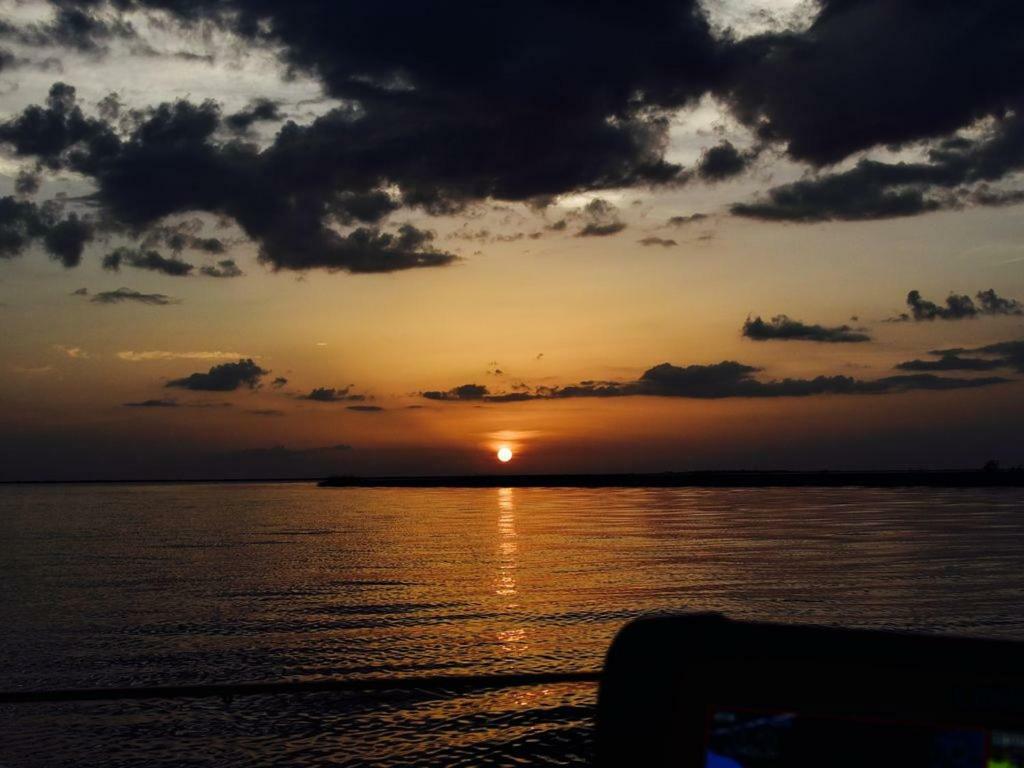 Bass & Sun 2/2 Bedroom *