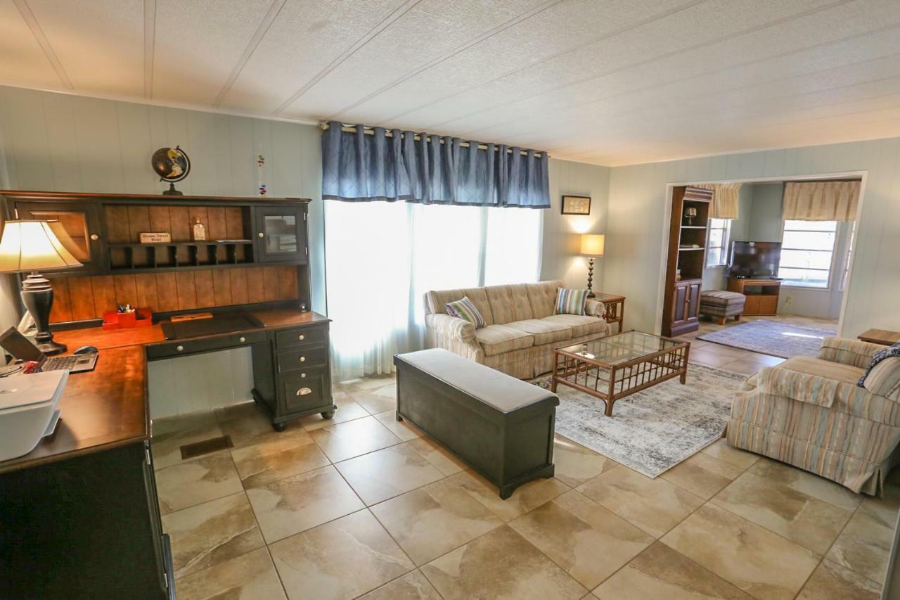 17700 Bryan Court Holiday home *