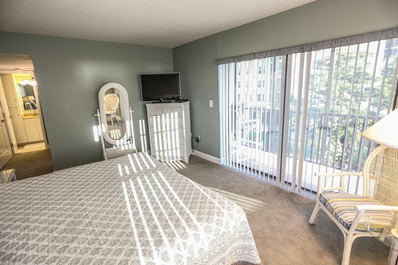 Apartment Island Winds 303 *