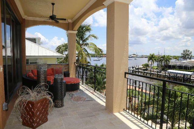 Holiday home 425 Palermo Circle