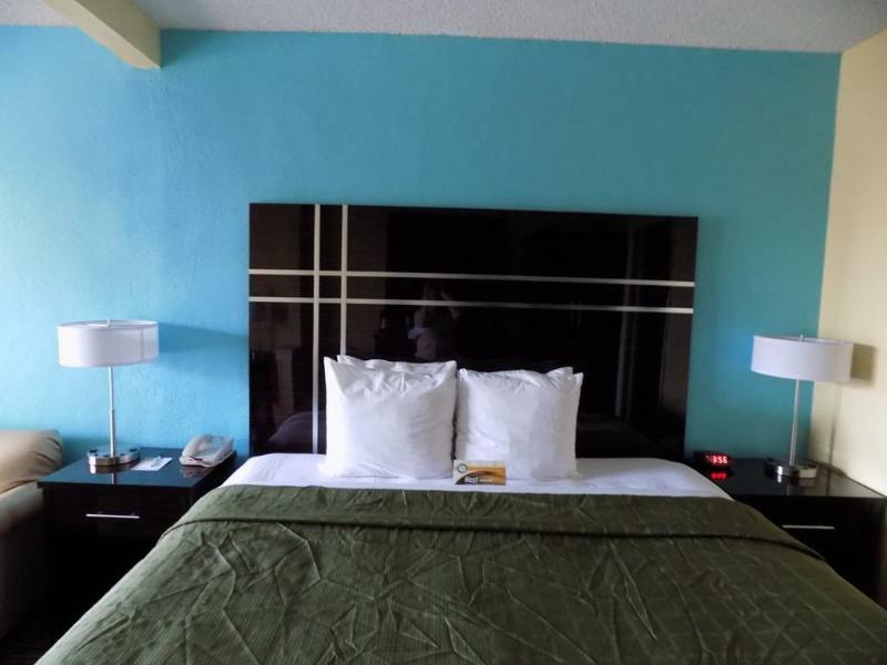 Boca Deerfield Beach; Surestay Collection By Bw 3*