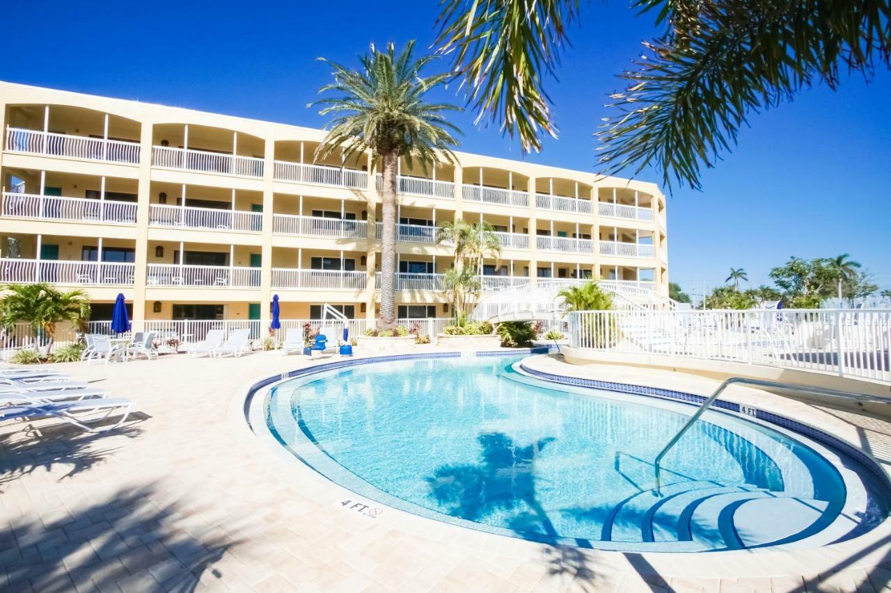 Coral Reef 3*