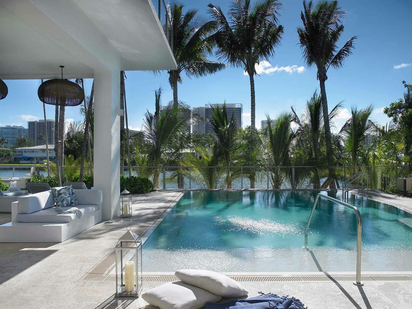 Grand Bay Harbor Hotel