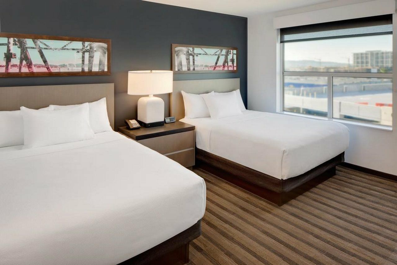 Hyatt Place Across From Universal Hotel 3*