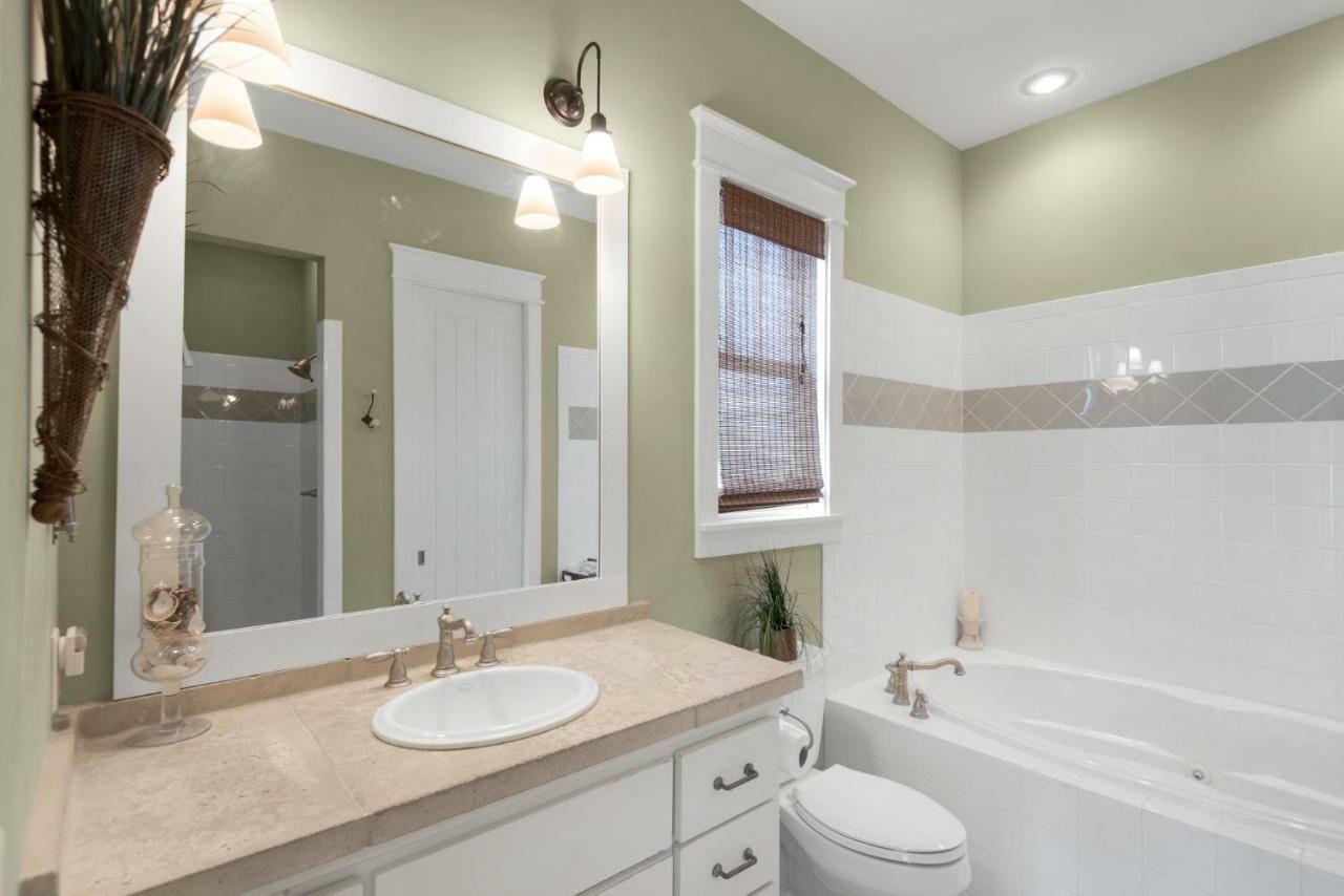 32 E Park Place Townhome #802 Townhouse *