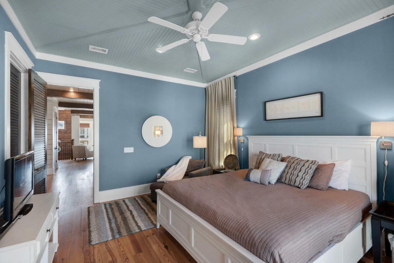 Apartment 32 E Park Place Townhome #802 Townhouse