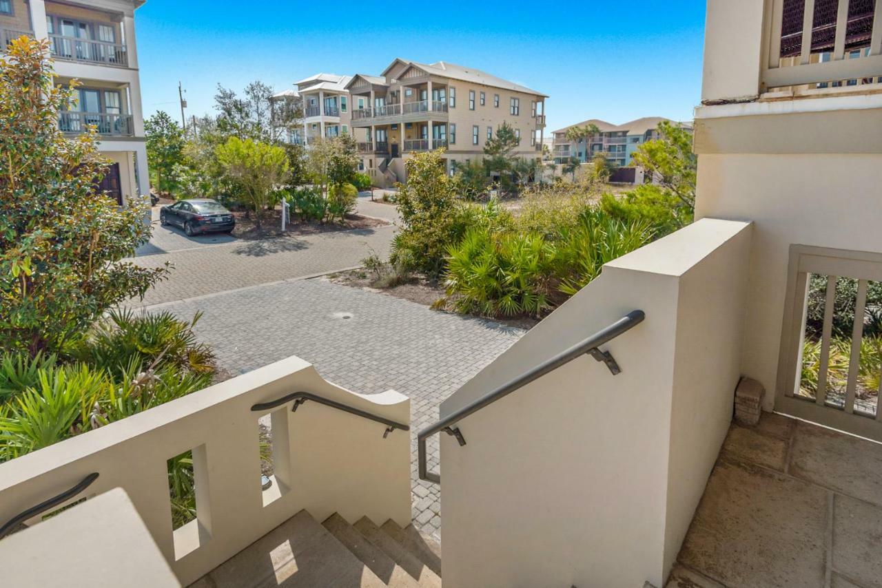 32 E Park Place Townhome #802 Townhouse Apartment