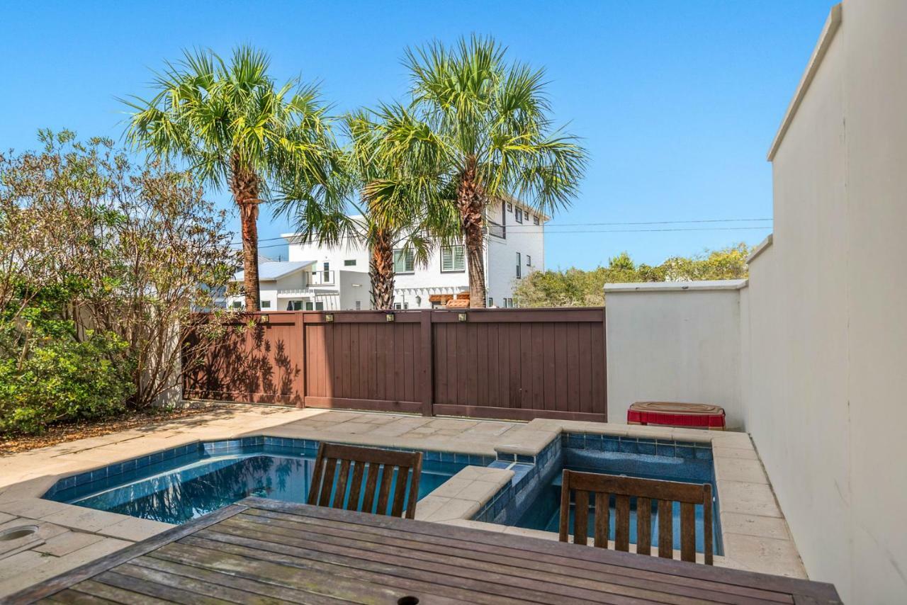 32 E Park Place Townhome #802 Townhouse Apartment *