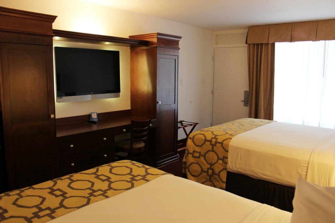 Baymont By Wyndham Celebration 3*