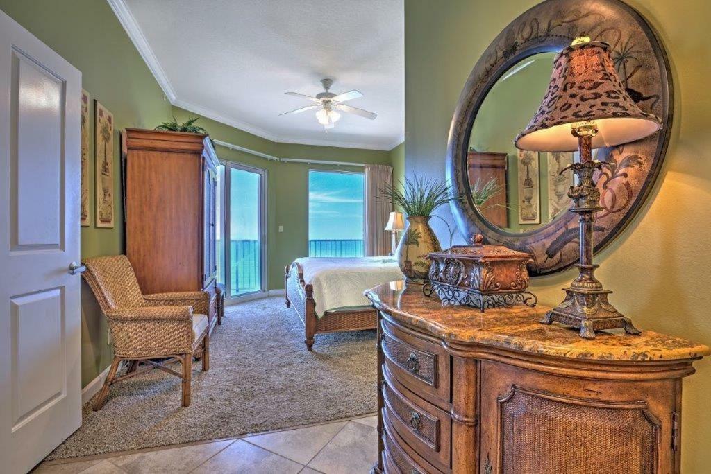 Marisol Beachfront 801 - 663663 *