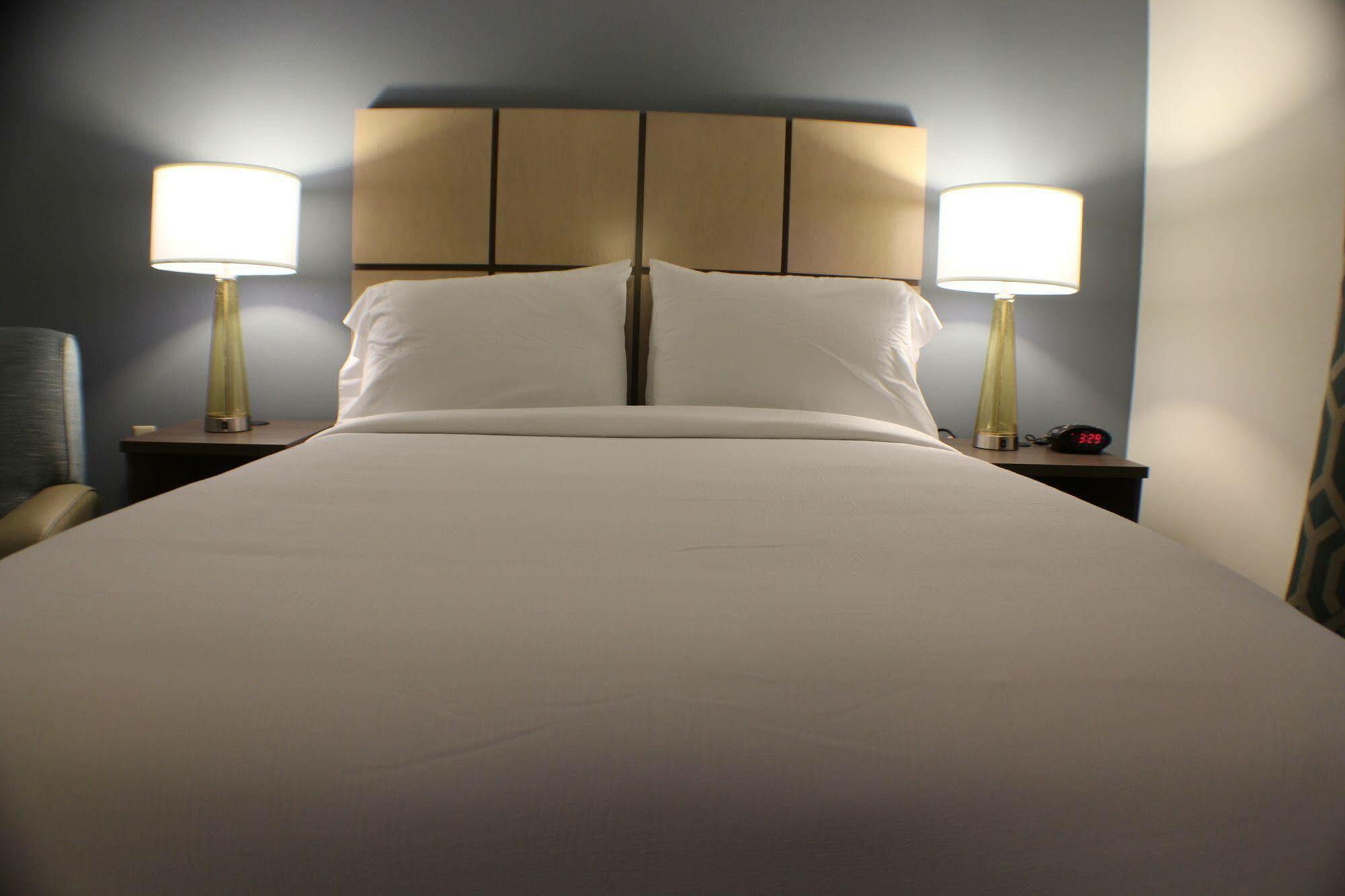 Candlewood Suites - Pensacola - University Area By Ihg 3* Pensacola