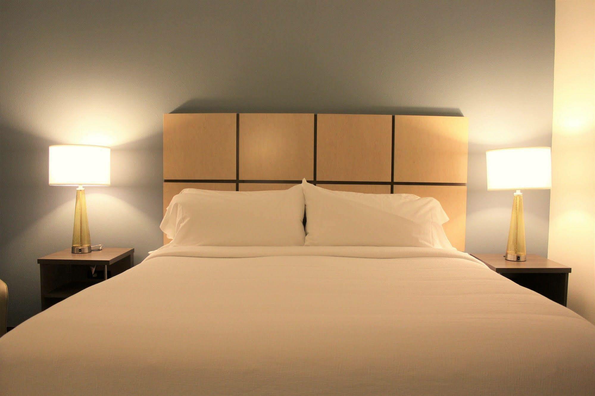 Candlewood Suites - Pensacola - University Area By Ihg