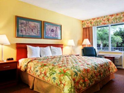Days By Wyndham Myers Springs Hotel 2*