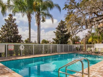 Hotel Express & Orlando - Apopka By Ihg Forest City