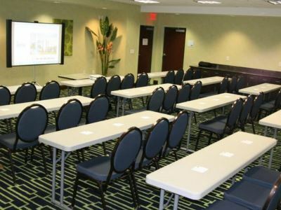 Hotel Express & Orlando - Apopka By Ihg 3*