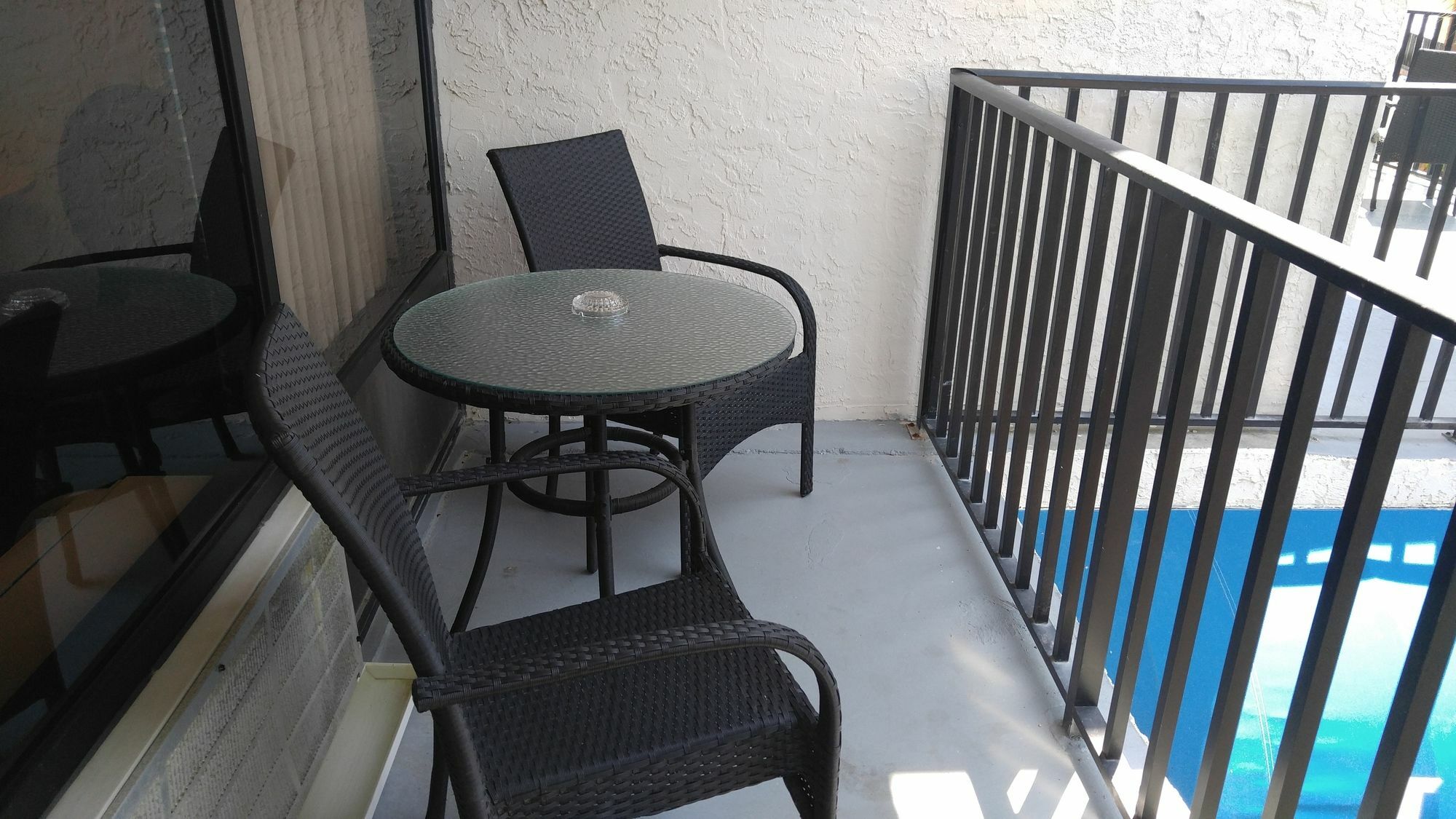 Flamingo Beachfront - Daytona 2*
