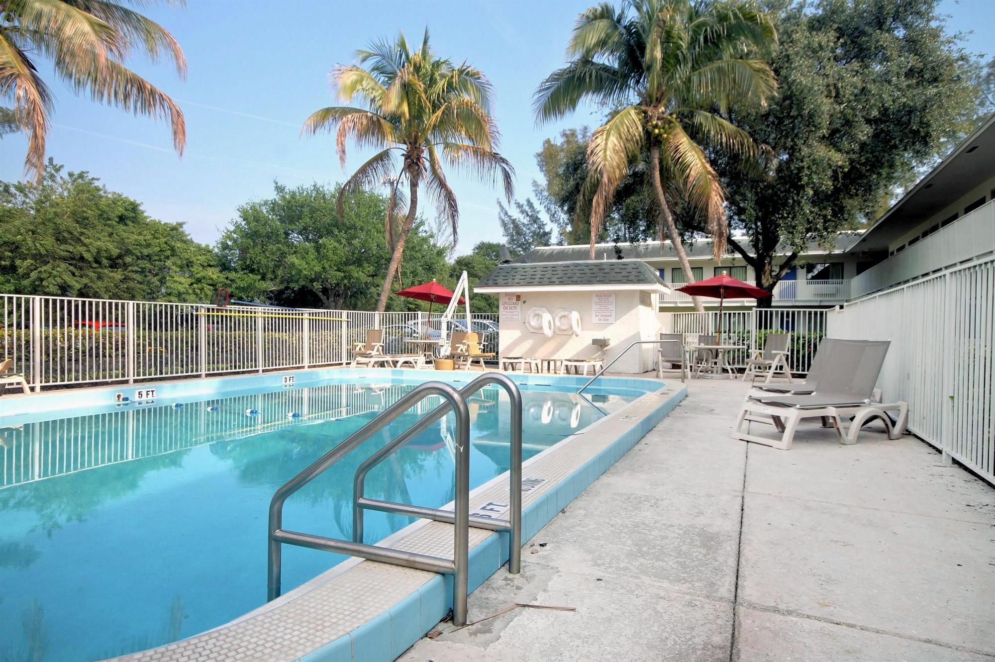 Hotel Travelodge By Wyndham Pompano