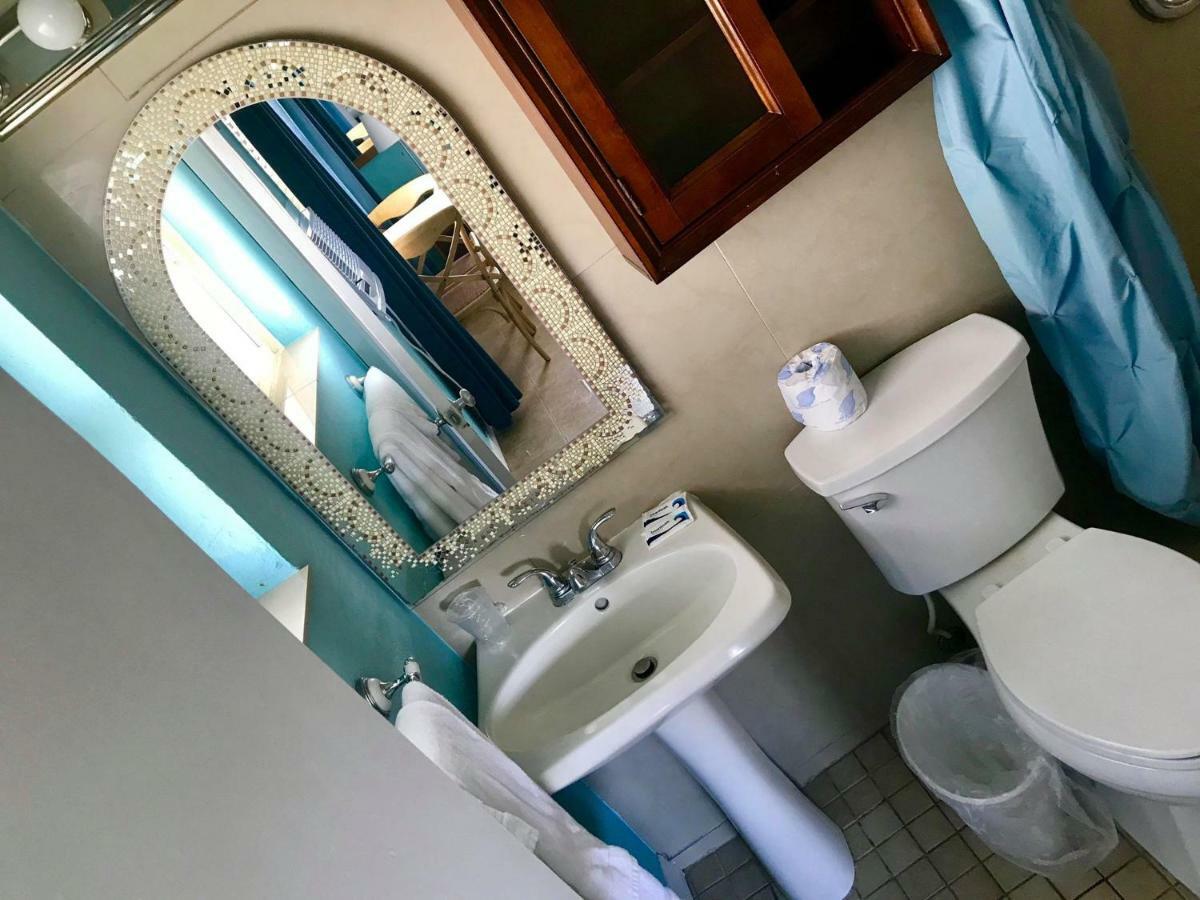 Hotel Ebb Tide 3*