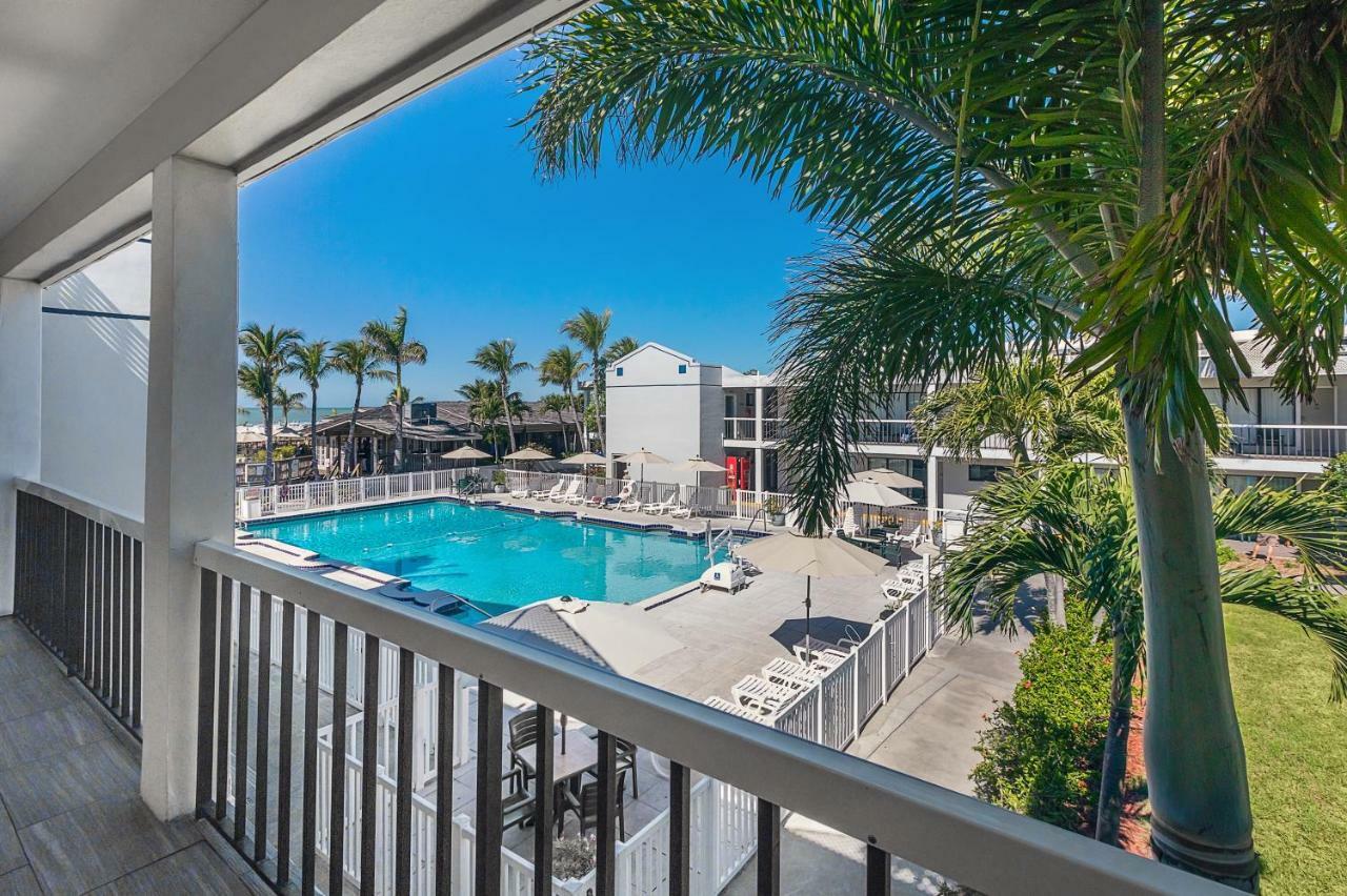 Resort The Beachcomber St. Pete & St. Pete Beach
