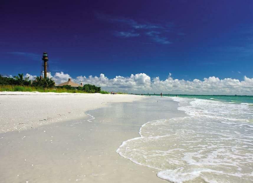 Apartment Siesta On The Beach Unit 106 Sanibel