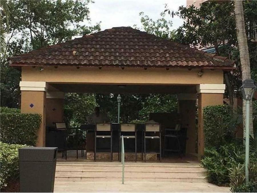 The Nautical! Amazing 3bed 2bath At Yacht Club * Aventura