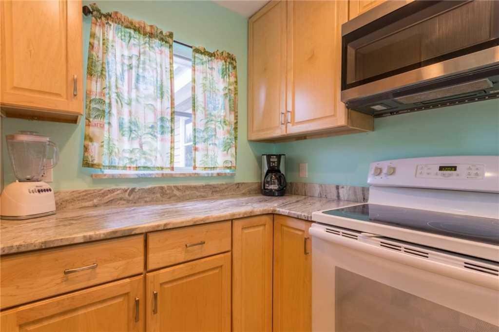 528 - Coral * North Captiva