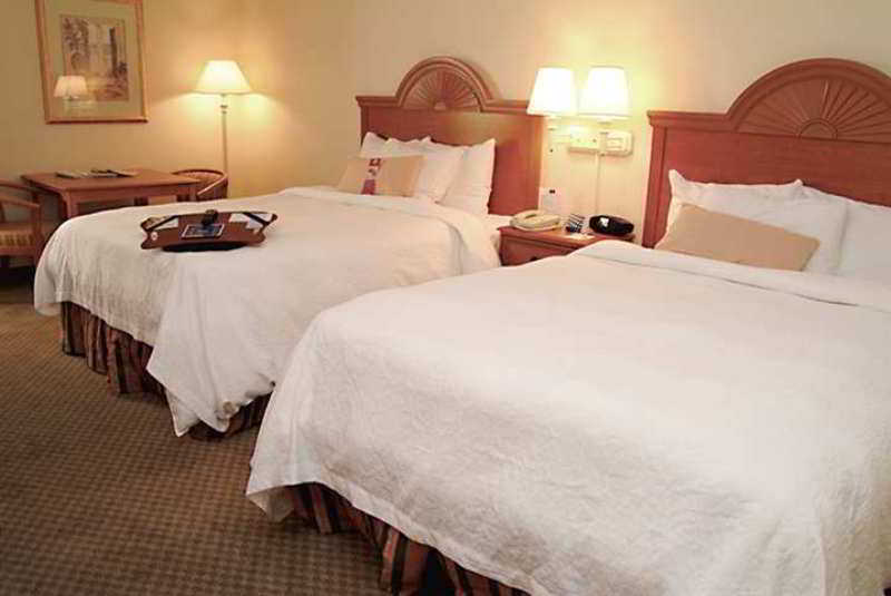 Hotel Hampton & Bayside South Sarasota 3*