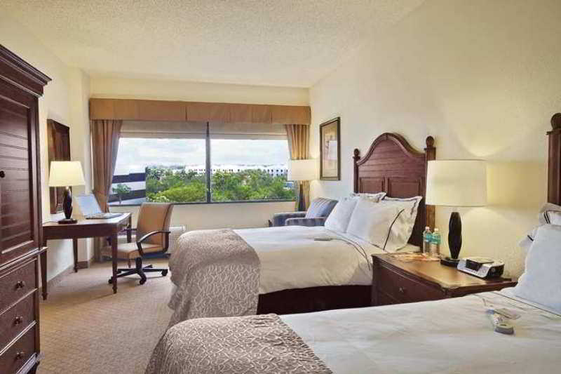 Doubletree By Hilton West Palm Airport 4* West Palm Beach