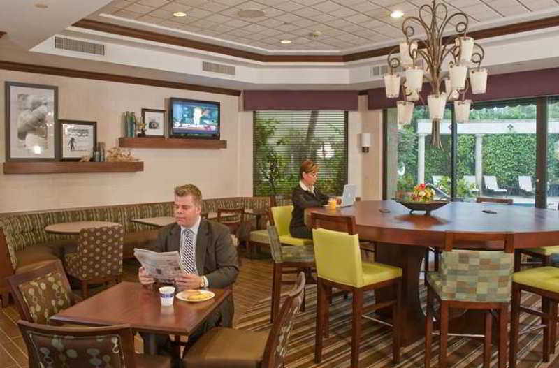 Hotel Hampton 4*