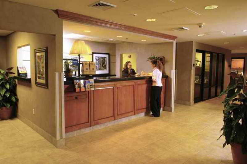 Hampton Pensacola-airport