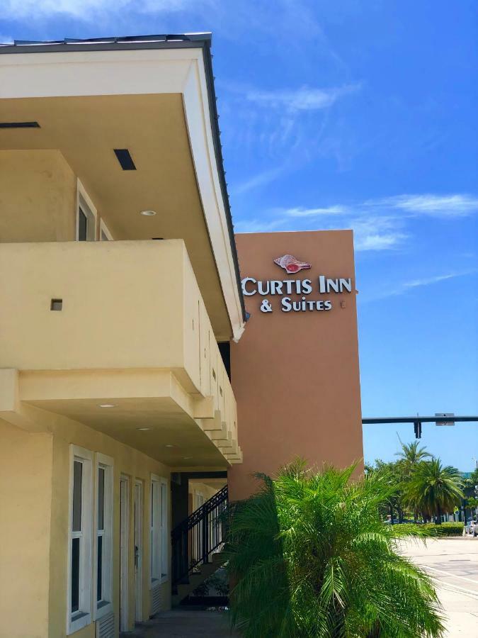 Curtis & Motel
