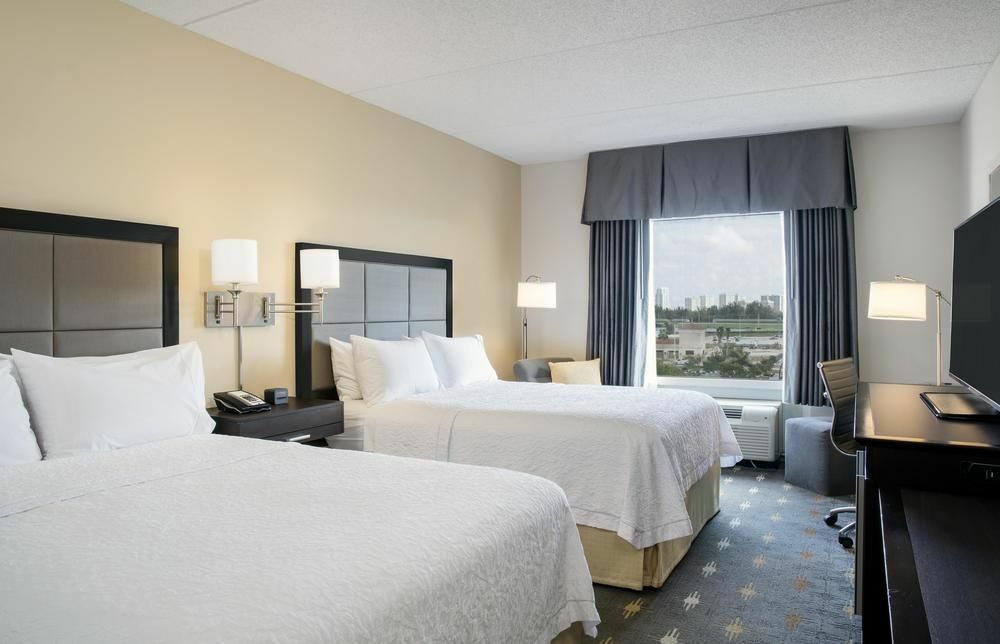 Hotel Hampton Hallandale Beach-aventura