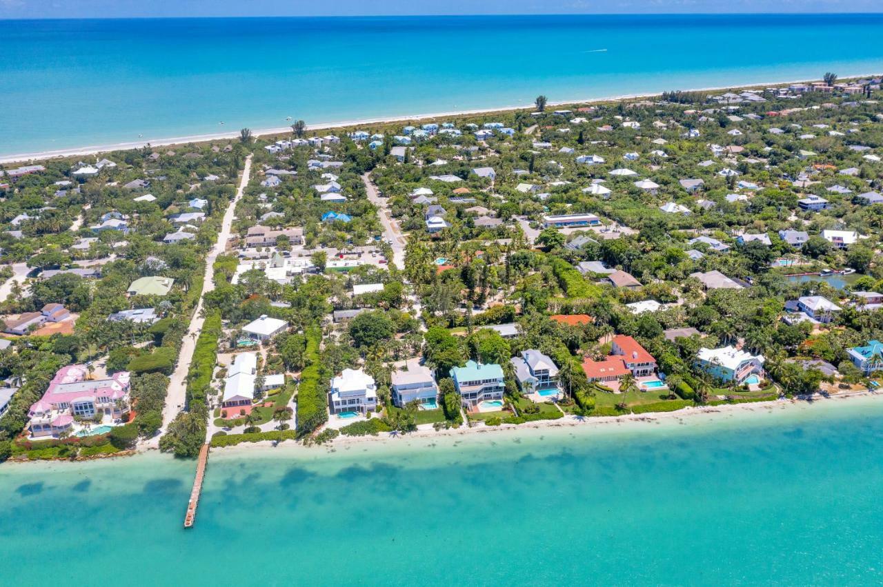 Parrot Nest Sanibel