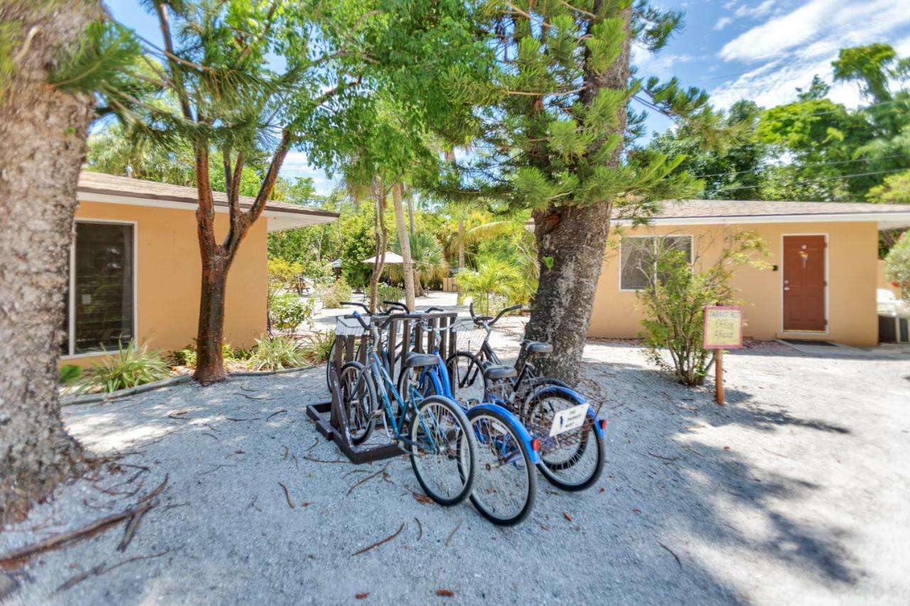 Parrot Nest Sanibel