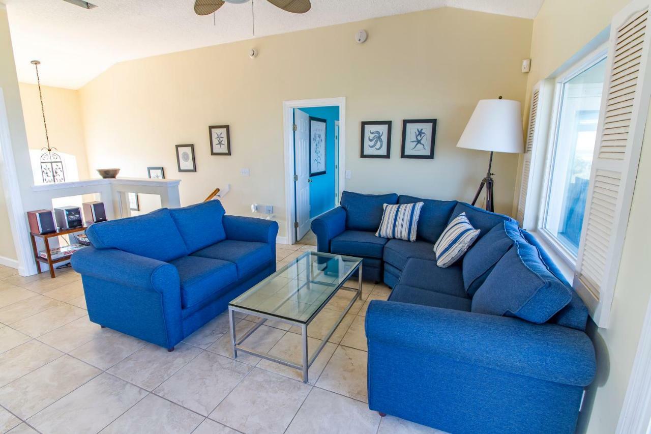 Harmony House, Sleeps 11, 3 Bedrooms, Front *