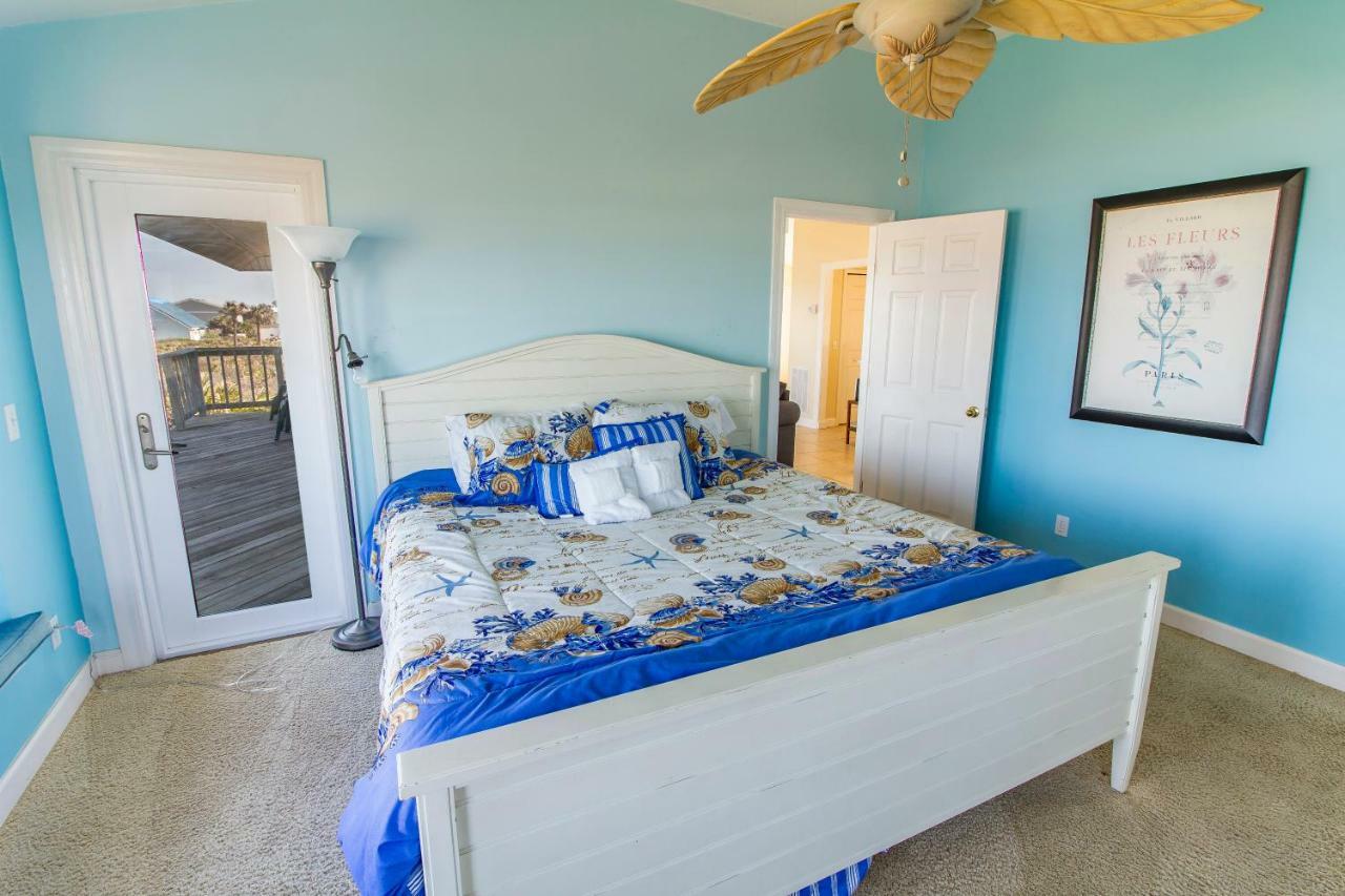 Harmony House, Sleeps 11, 3 Bedrooms, Front Holiday home Palm Coast
