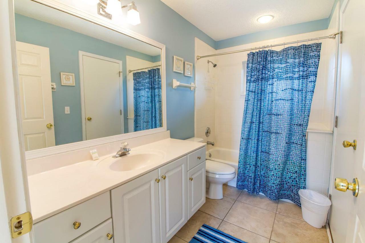 Harmony House, Sleeps 11, 3 Bedrooms, Front Holiday home Palm Coast