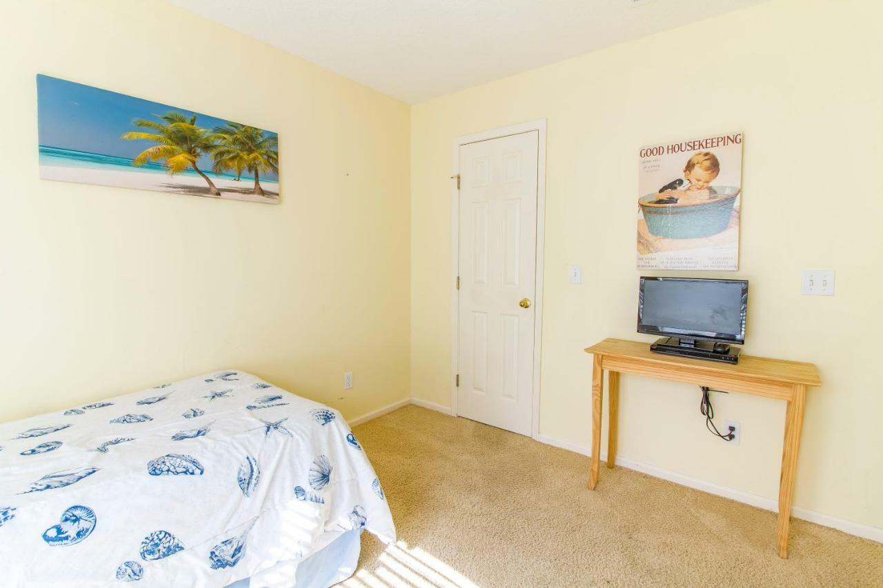 Harmony House, Sleeps 11, 3 Bedrooms, Front Holiday home