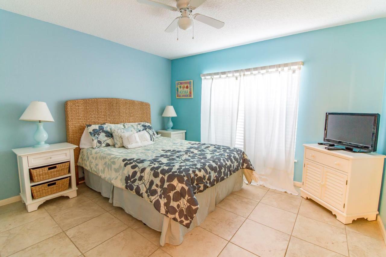 Harmony House, Sleeps 11, 3 Bedrooms, Front Palm Coast