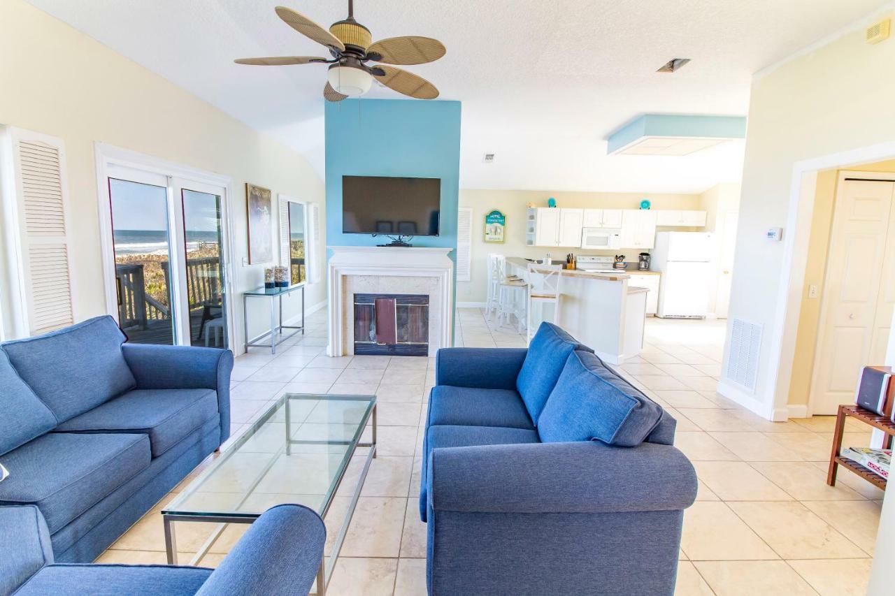 Harmony House, Sleeps 11, 3 Bedrooms, Front Holiday home *