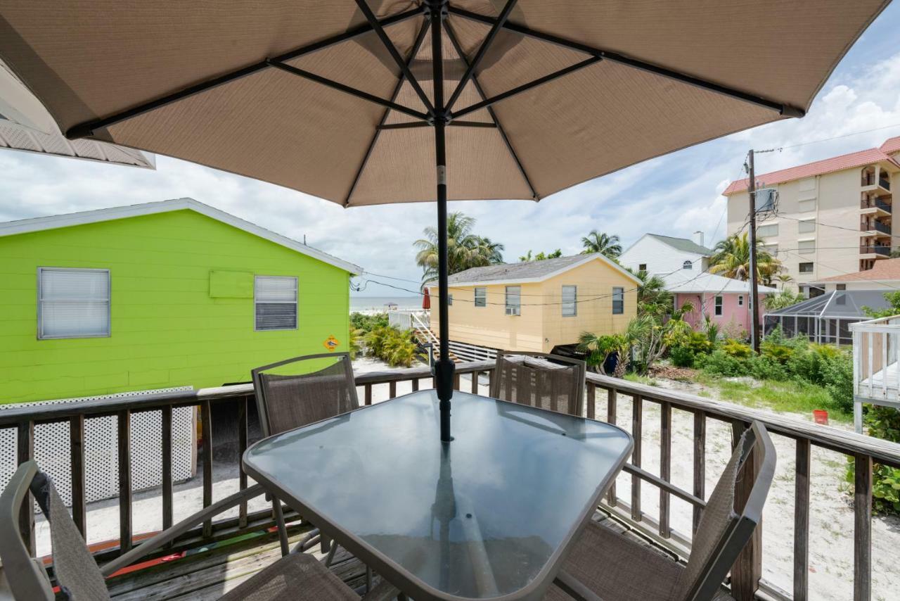 Holiday home Gulf Beauty, 2 Bedrooms, Gulf Side Cottage, Sleeps 4 Fort Myers Beach
