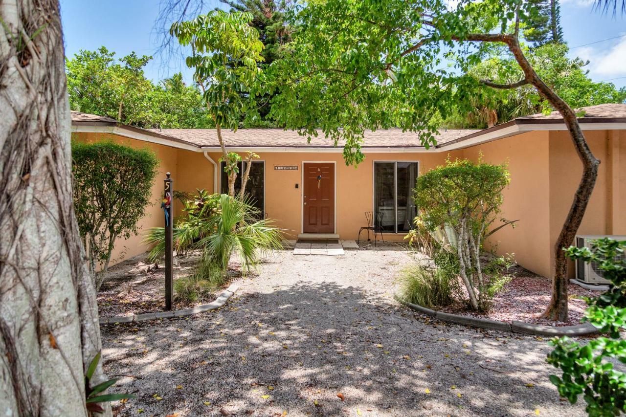 Inn Parrot Nest Sanibel