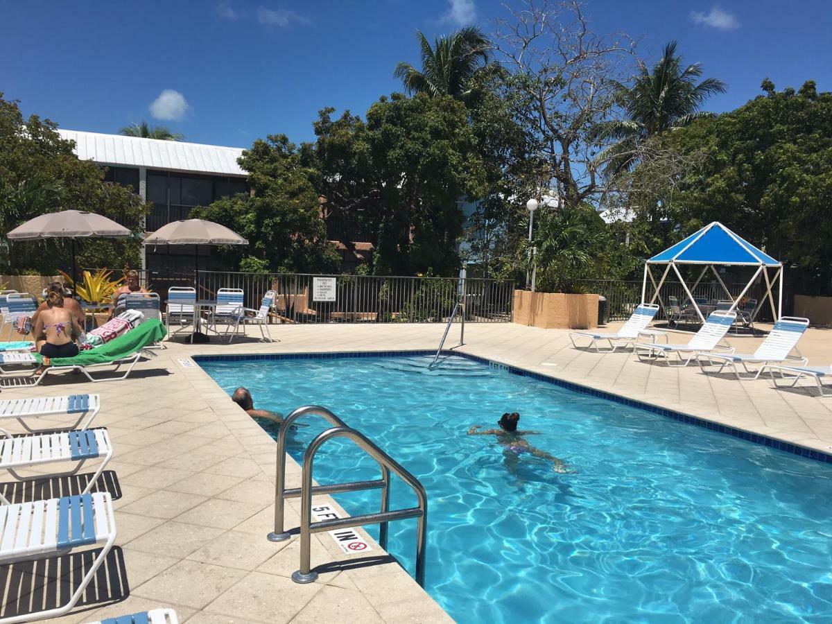 Apartment Licensed Mgr - Modern Oceanfront Condo! Beautiful Ocean Views! Resort! 2 King Beds! *