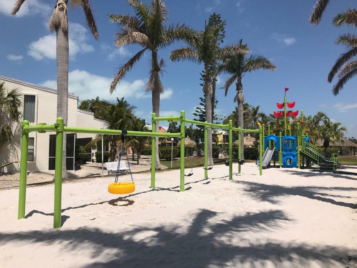 Apartment Licensed Mgr - Modern Oceanfront Condo! Beautiful Ocean Views! Resort! 2 King Beds!